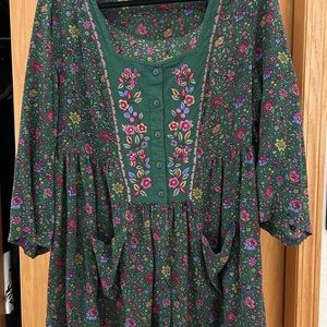 April Cornell top XL great condition